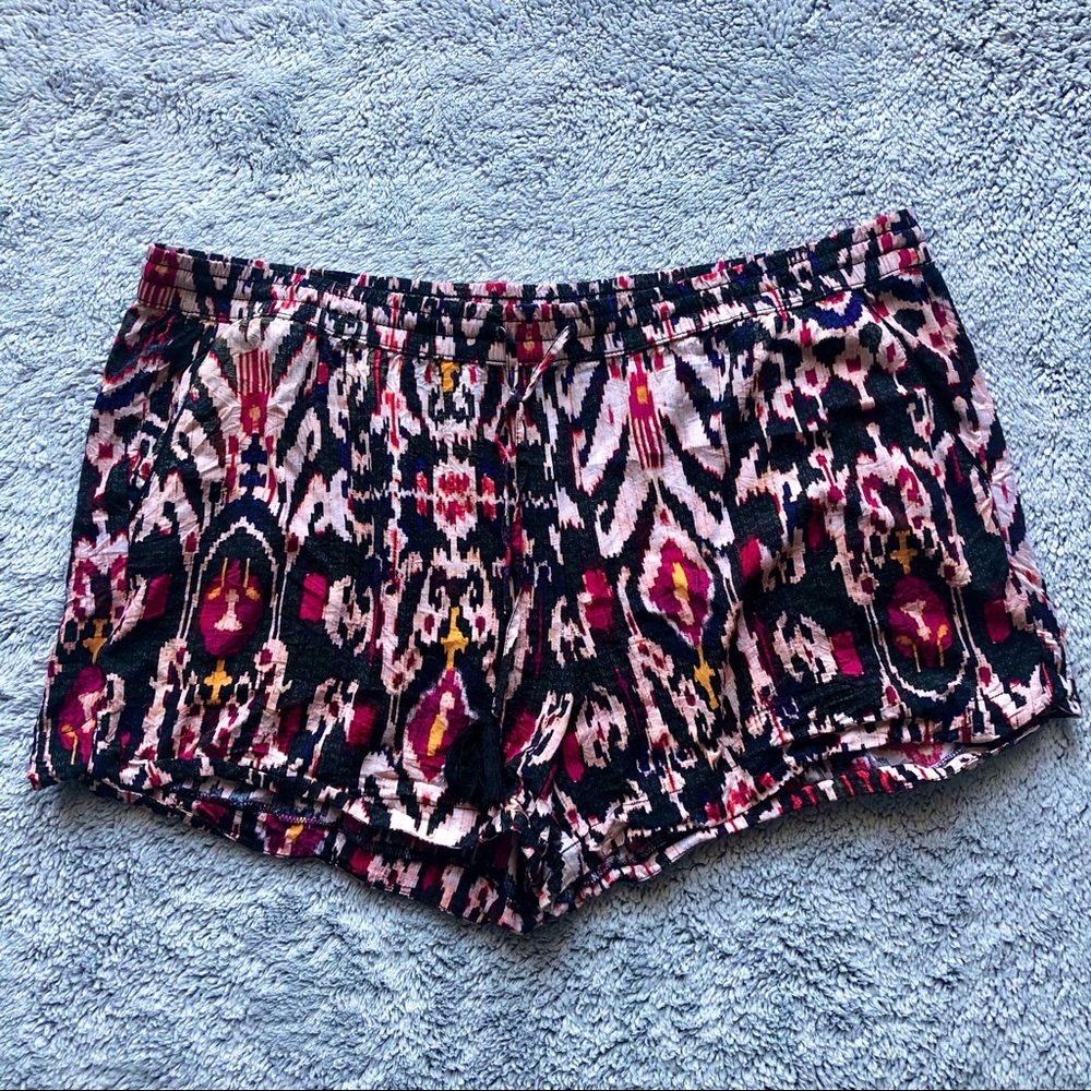 LIKE NEW Casual Drawstring Boho Shorts